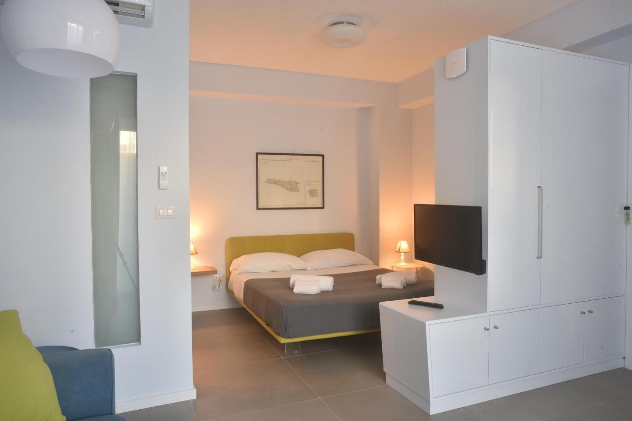 The Sea Rooms Letojanni Exterior foto